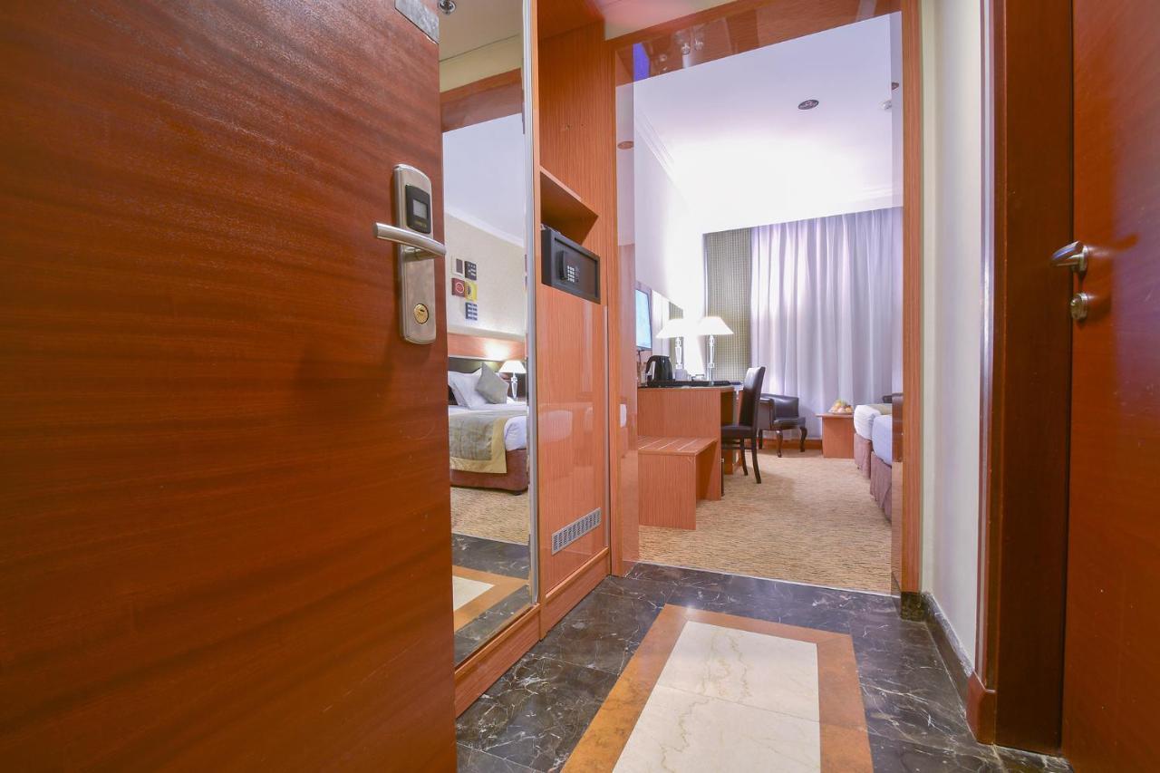 Al Ansar Golden Tulip Hotel Medina Exterior photo